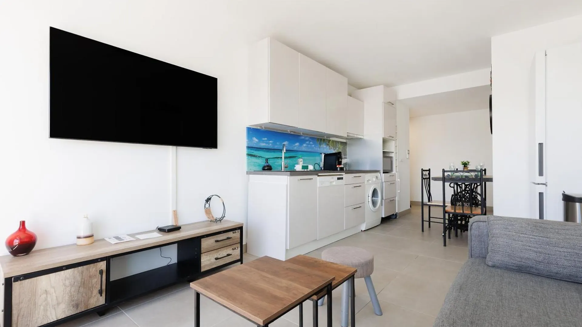 Immogroom - T2 New - Bright - Fully Equipped Cannes Lägenhet